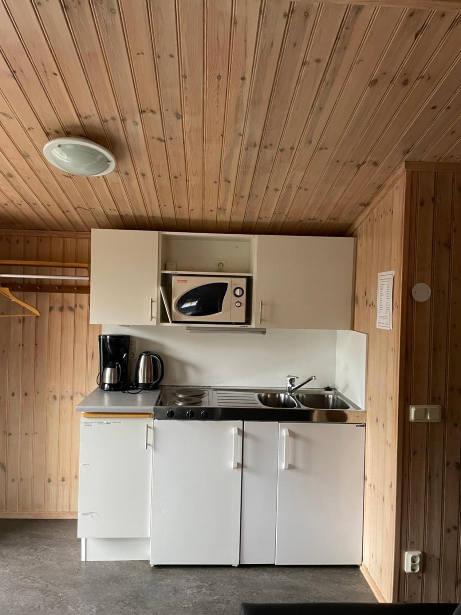 Skara Stads-Camping & Stugby Экстерьер фото